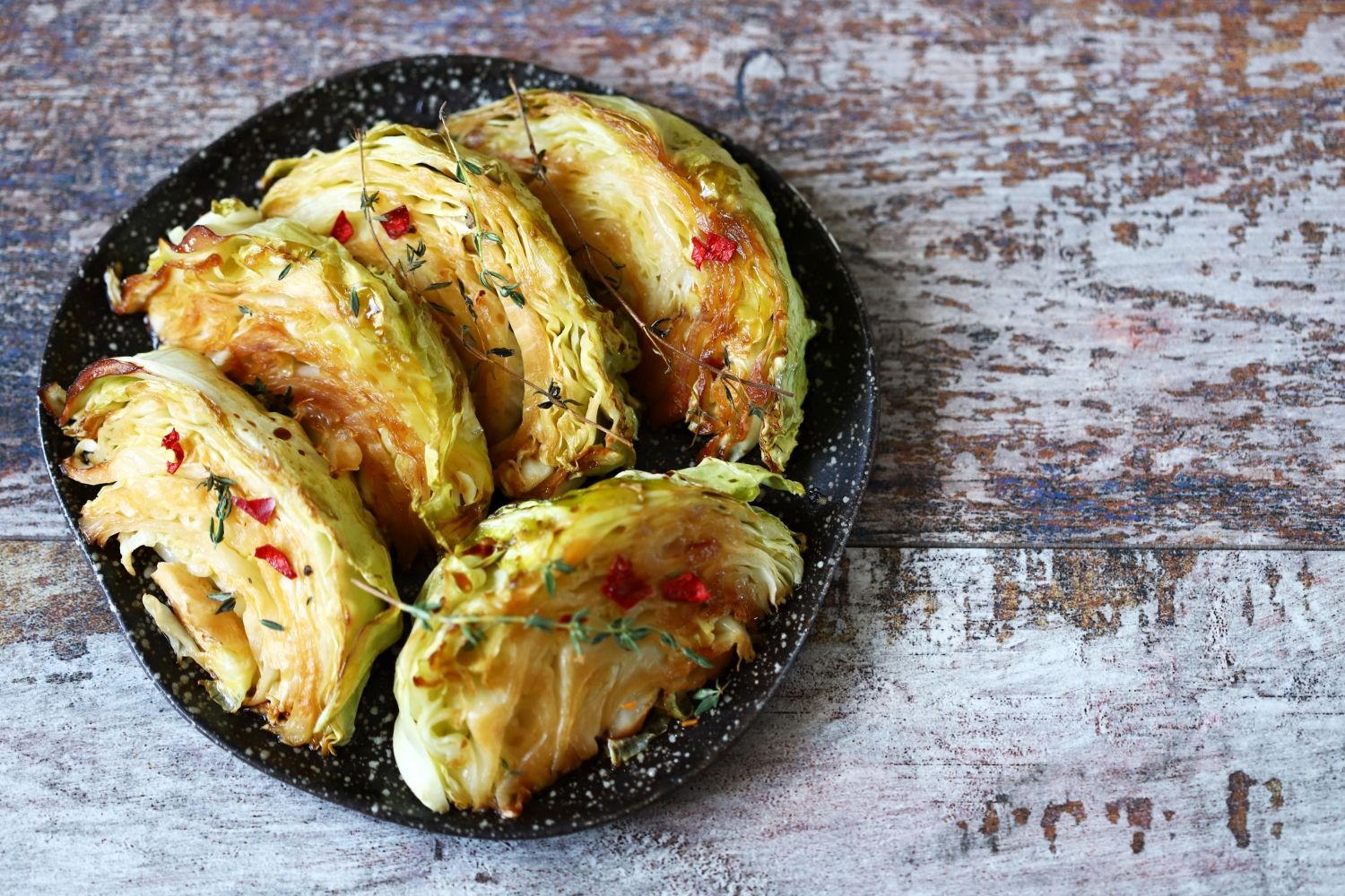 Pieczone ćwiartki kapusty