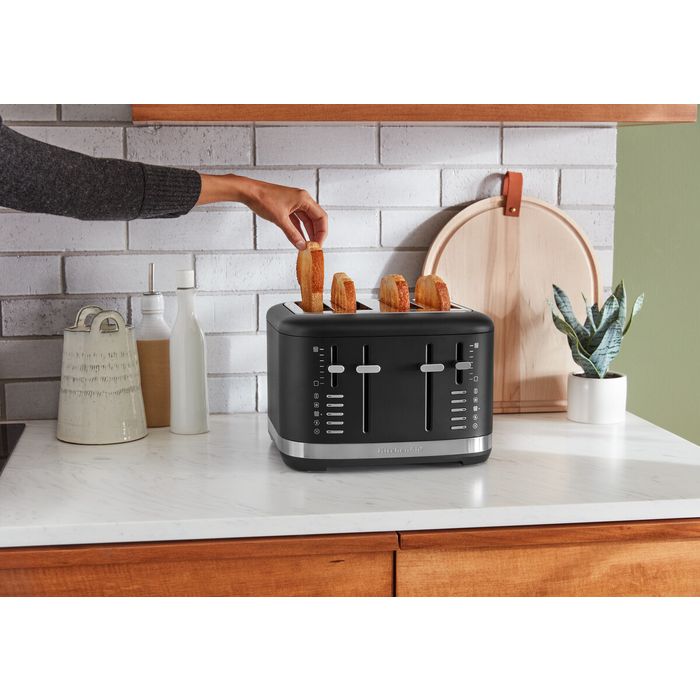 Toster 4 Matte Black KitchenAid (5KMT4109EBM)