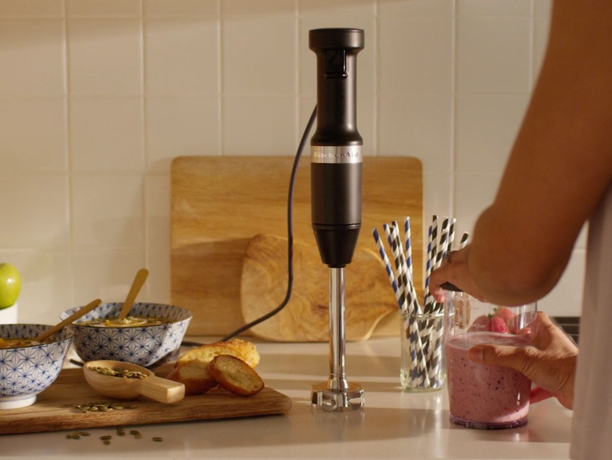 Czarny blender ręczny Kitchen Aid