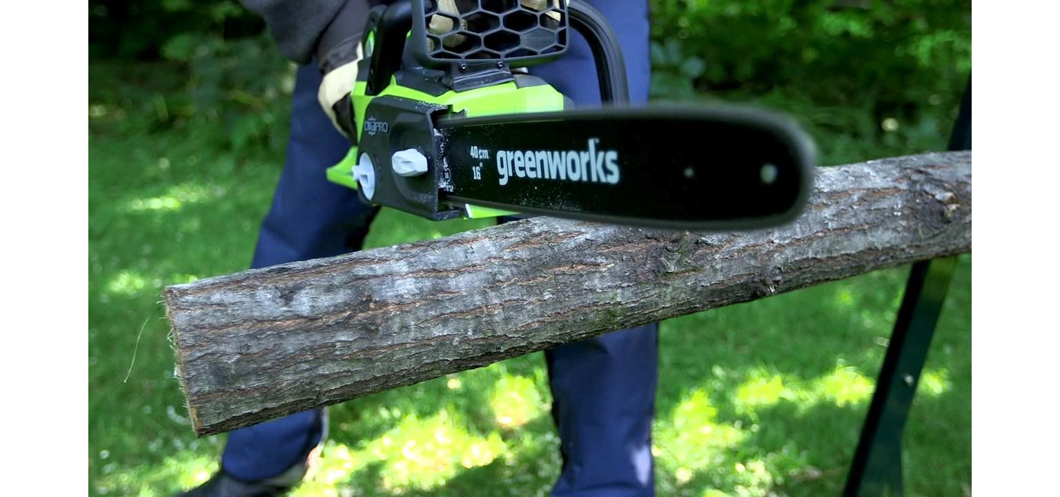 Pielęgnacja​ ​drzew​ ​w​ ​ogrodzie​ ​-​ ​niezbędny​ ​sprzęt​ ​do​ ​bezpiecznego​ ​podcinania korony​ ​drzew