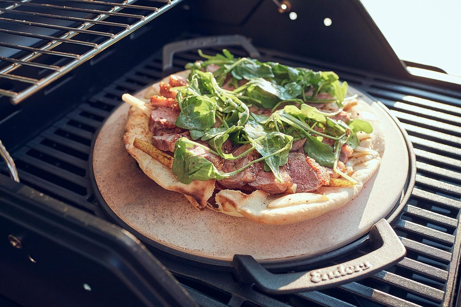 Dlaczego pizza przywiera do kamienia i jak temu zapobiec?