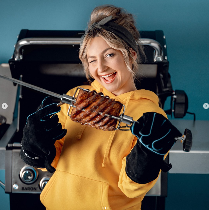 Grillowany ananas na rożnie