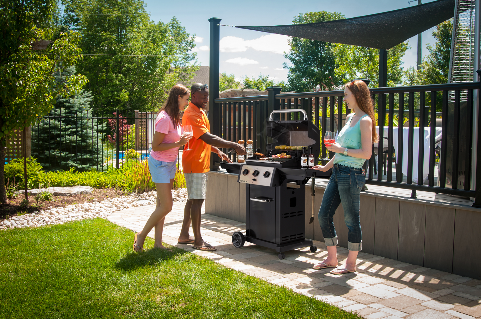 Porównanie grillów gazowych – Broil King Royal czy Broil King Monarch? 