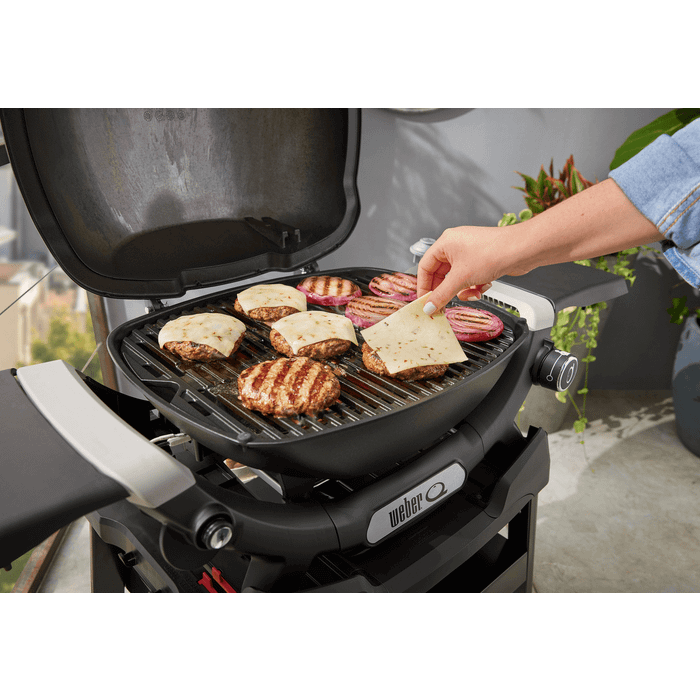 Grill gazowy Weber Q 1200N na kartusze ze stolikami bocznymi i stojakiem (1501085)