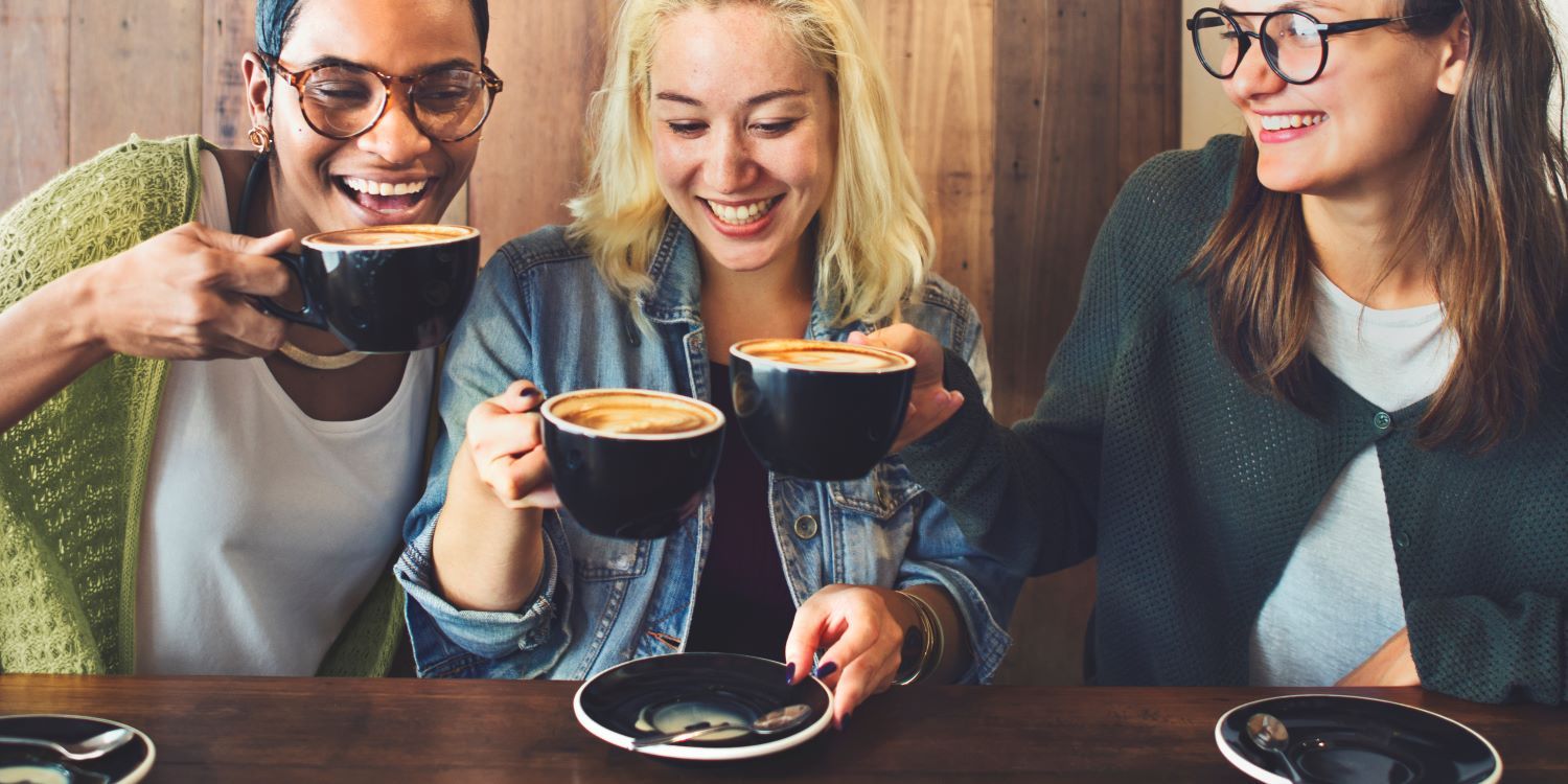 Caffè sospeso, czyli kawa dla nieznajomego. Czym jest ten niezwykły zwyczaj obecnie?