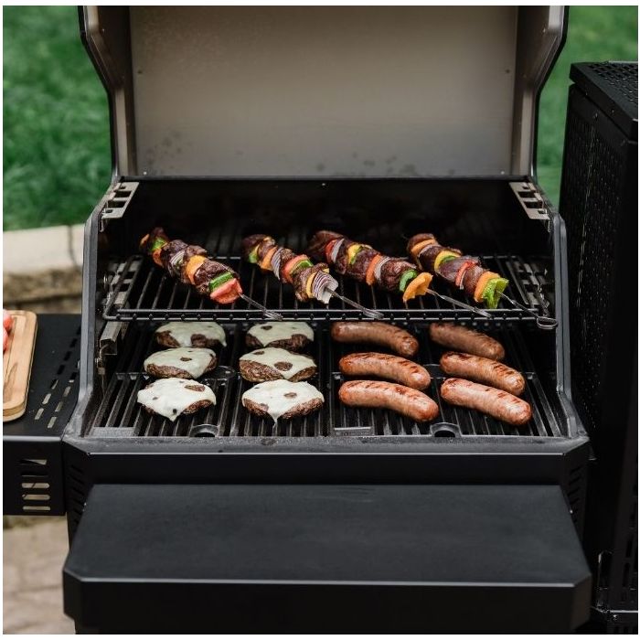 Gravity Series 600 cyfrowy grill węglowy + wędzarnia Masterbuilt