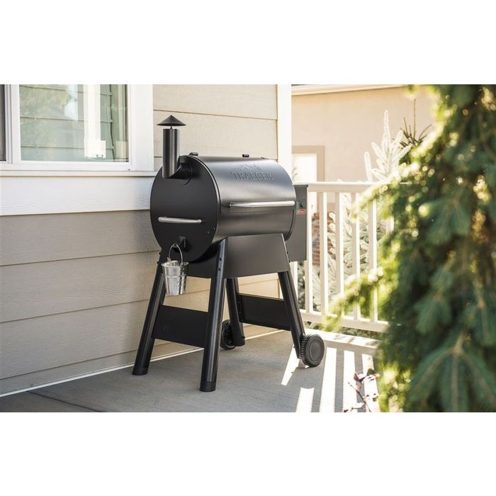 System czyszczenia w grillu na pellet PRO 575 (black) INT Traeger