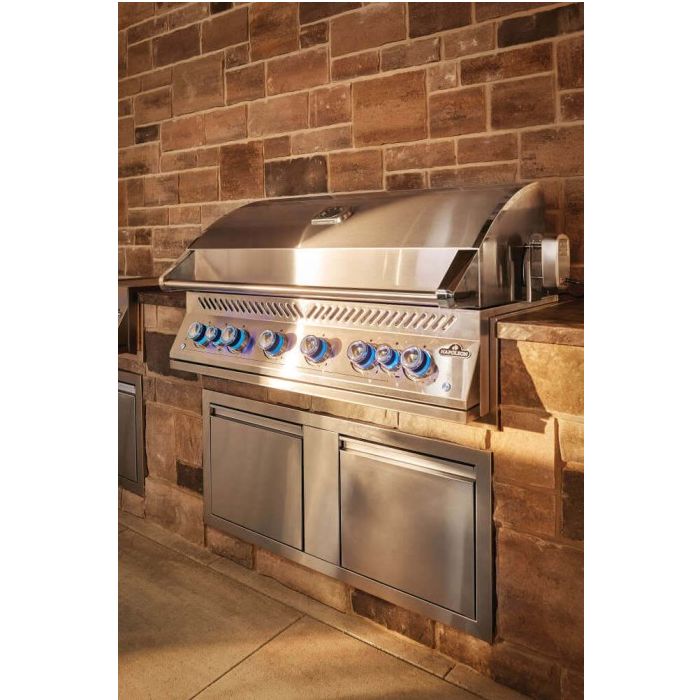 Grill gazowy do zabudowy Napoleon 44-calowy serii 700 (BIG44RBPSS-1-PL)