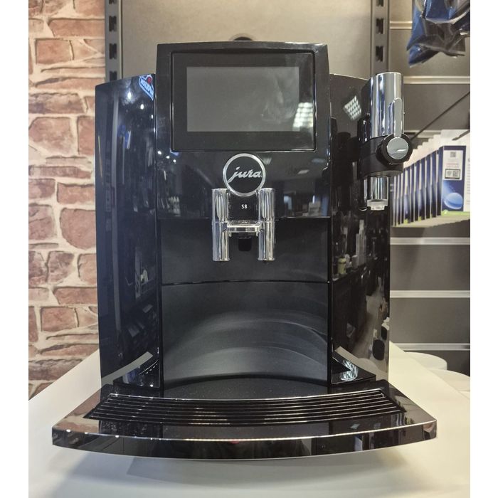 OUTLET - Ekspres do kawy Jura S8 Piano Black (EA)  (15381) - EKSPOZYCJA