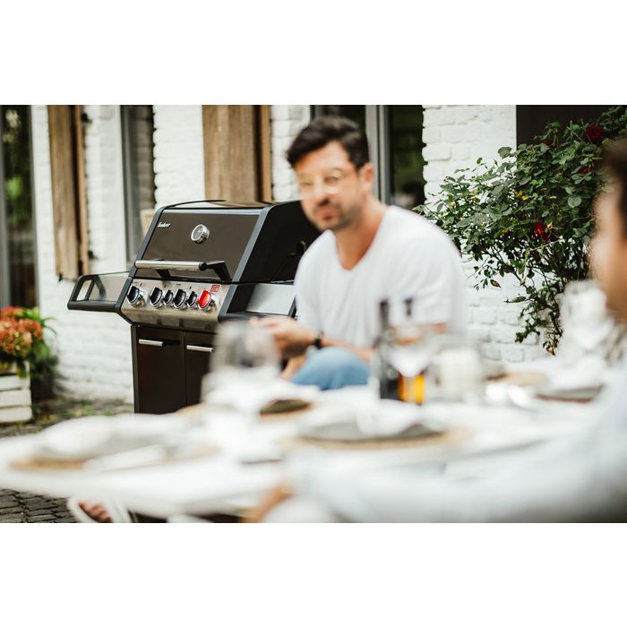 Grill gazowy Enders Monroe Black PRO 4 IK Turbo z palnikiem rożna infrared (837033)