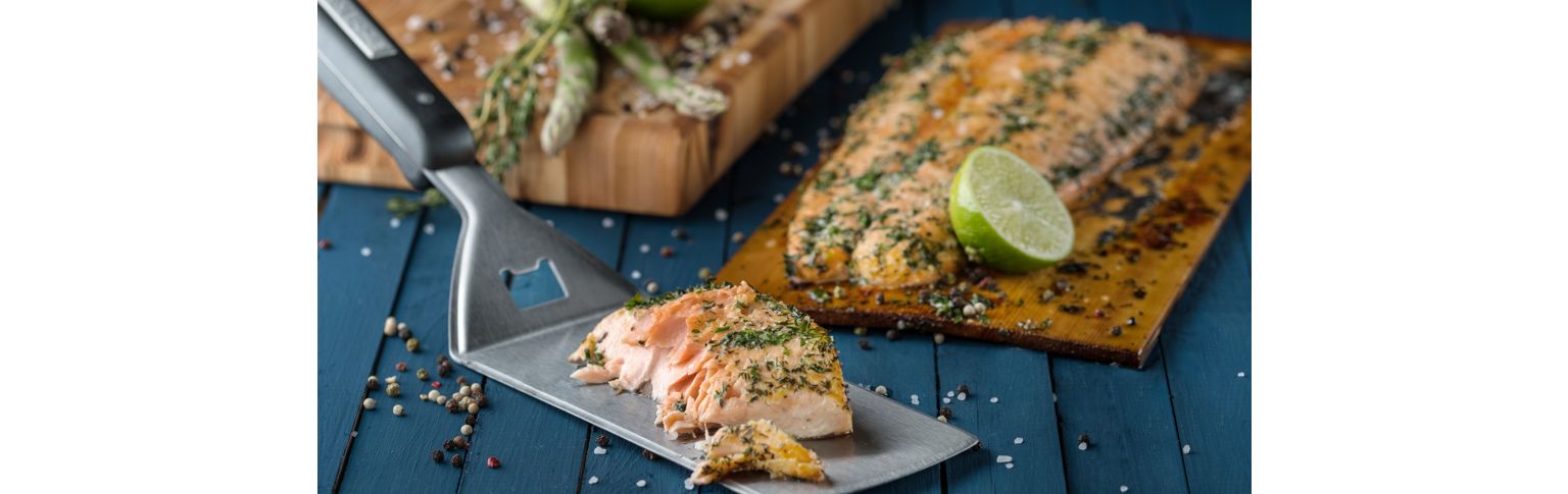 Techniki grillowania, które nadają wyrafinowany smak - akcesoria Broil King dla grill mastera 