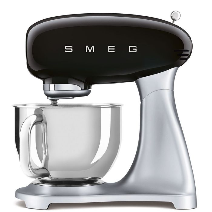 Mikser planetarny 50's style ze srebrną podstawą Czarny 4,8L Smeg (SMF04BLEU)