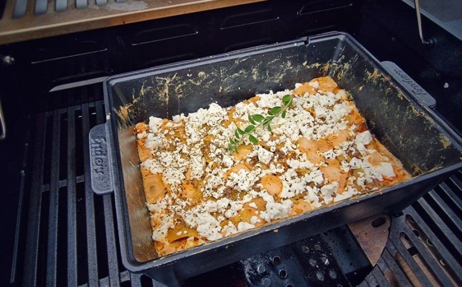 Zapiekanka z mięsem mielonym i grecką fetą