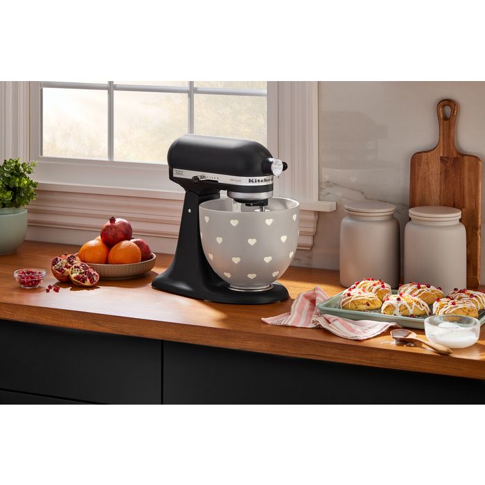 Ceramiczna dzieża 4,7 l KitchenAid, Beige, Layered Hearts (5KSM2CB5CH)
