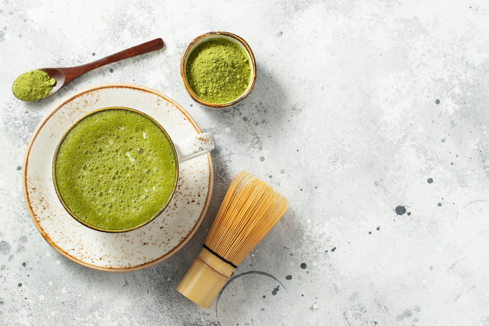 Skłądniki na matcha lattę