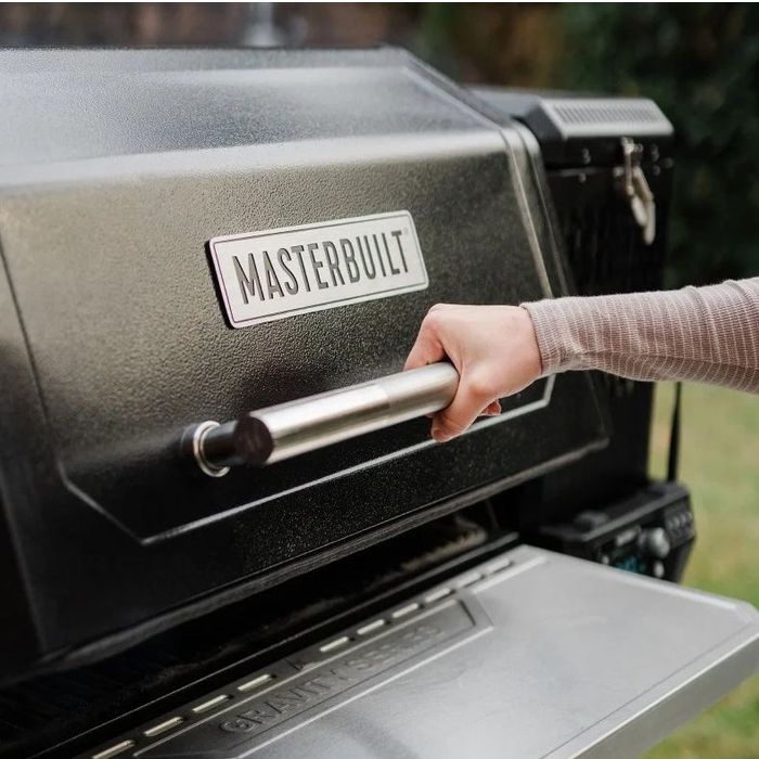 Gravity Series XT cyfrowy grill węglowy + wędzarnia Masterbuilt