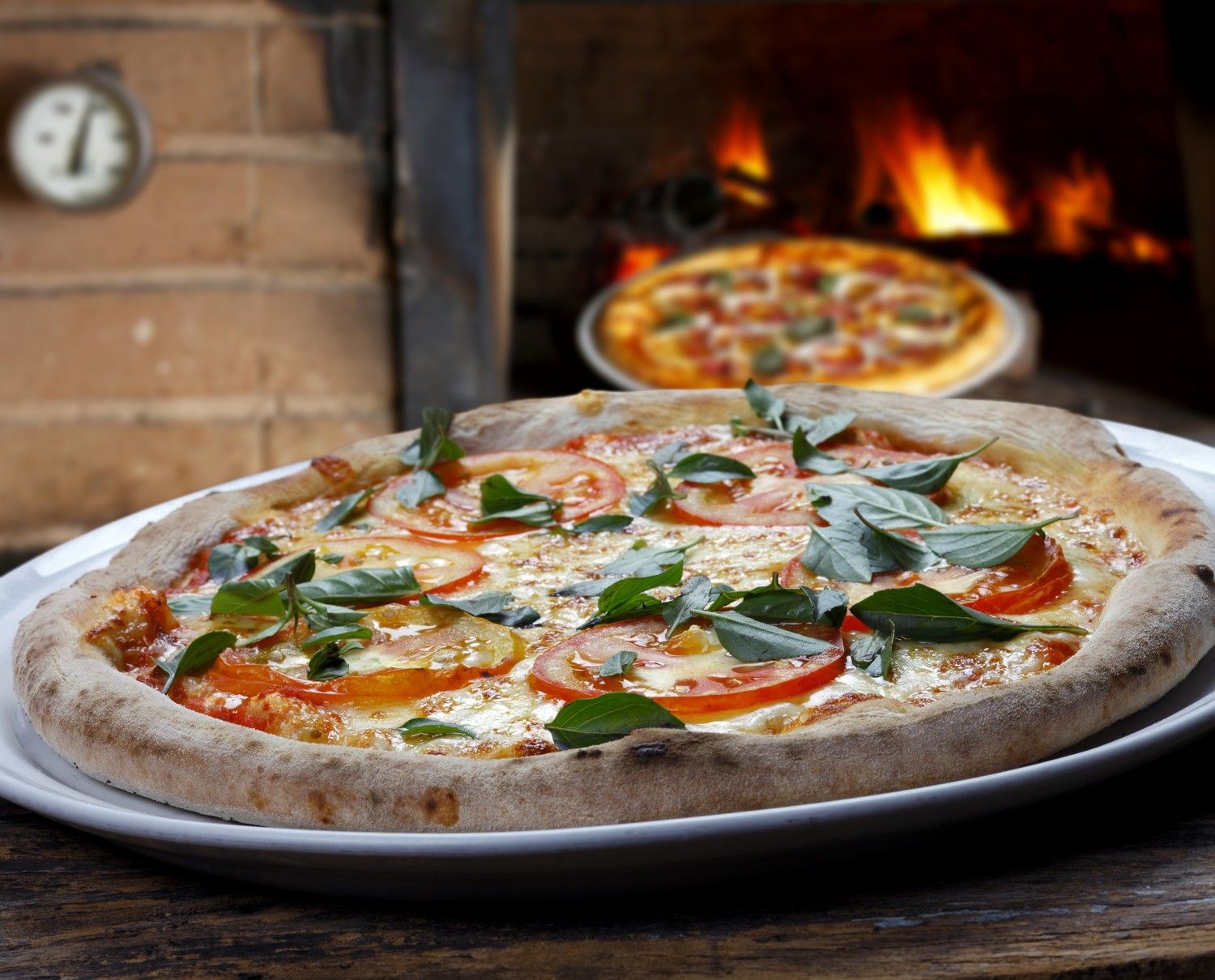 Ciasto na pizzę z pieca opalanego drewnem