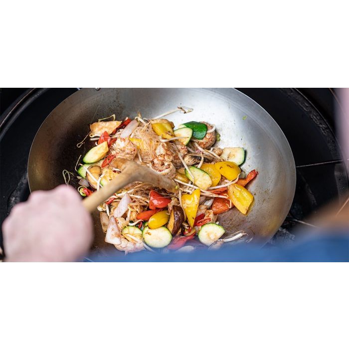 Wok do grilla ze stali węglowej z bambusową szpatułką do Big Green Egg (120779)