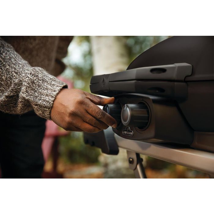 Grill przenośny gazowy Napoleon TravelQ 285X na kartusze z wózkiem nożycowym (TQ285X-BK-1-CE)