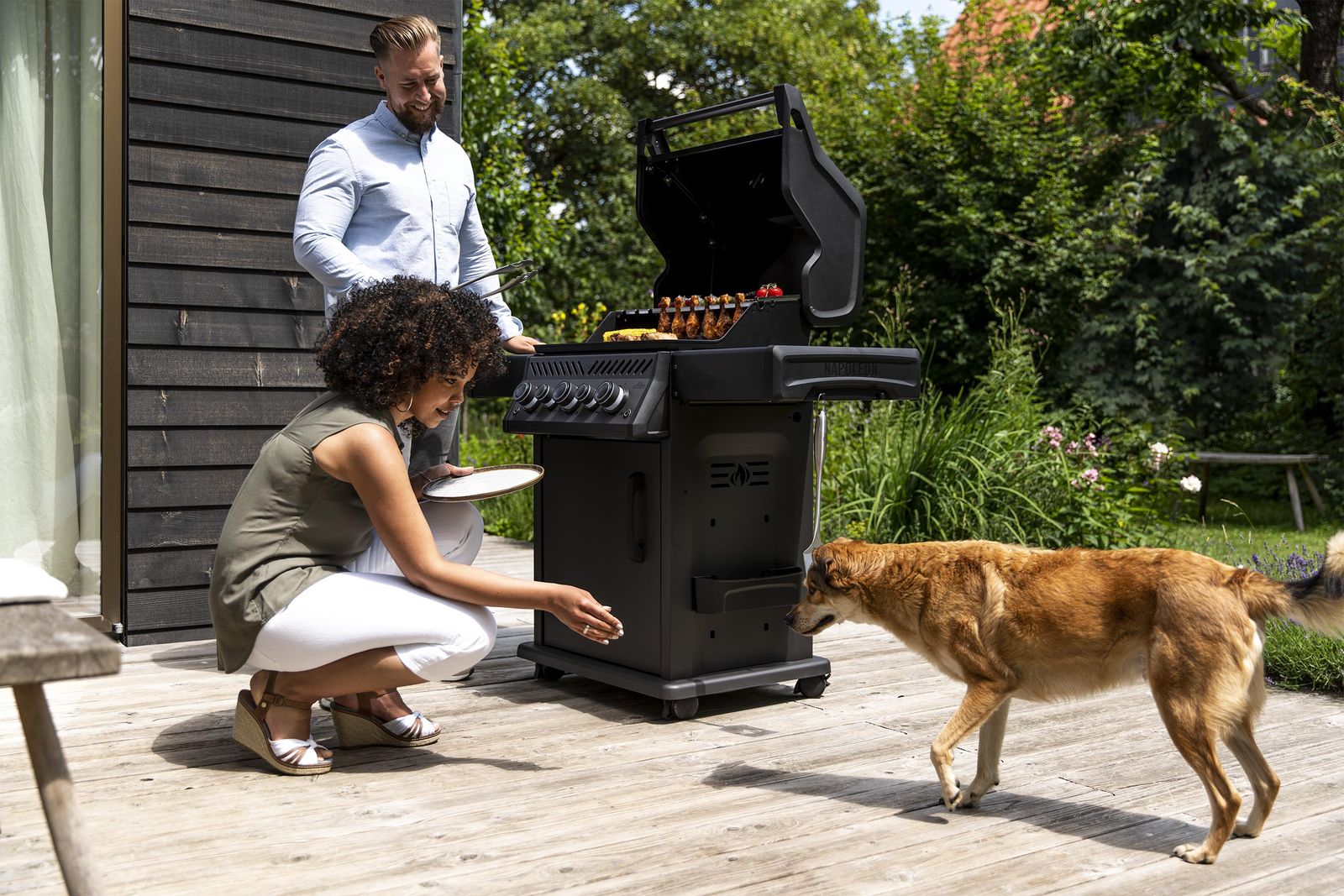 Grill gazowy Napoleon Rogue SE 425