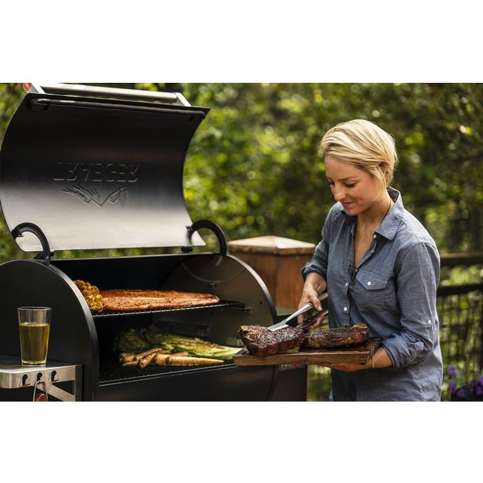 Grill na pellet Ironwood 885 INT + Pellet Sensor Traeger