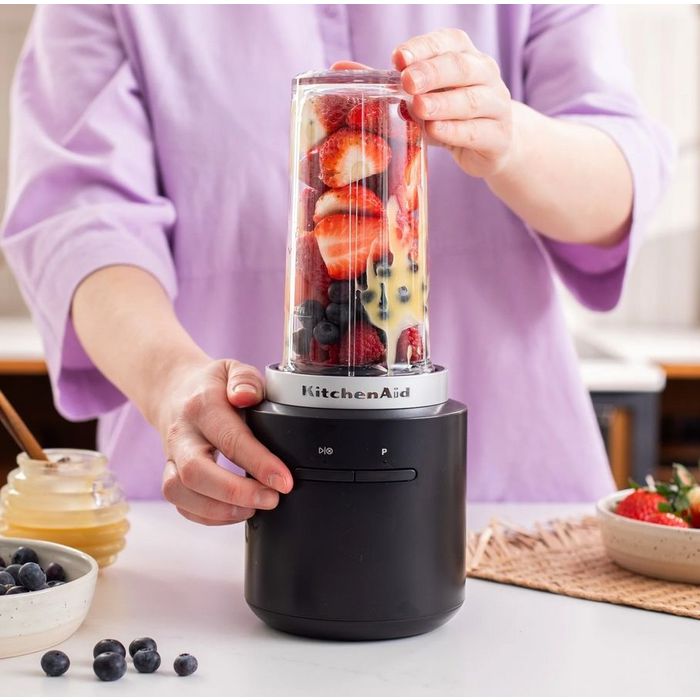 Blender na akumulator KitchenAid Go (5KSBR200BM)