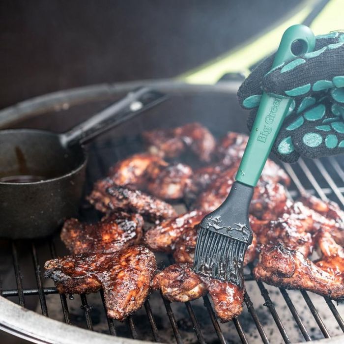 Rondelek żeliwny z silikonowym pędzelkiem Big Green Egg (127822)