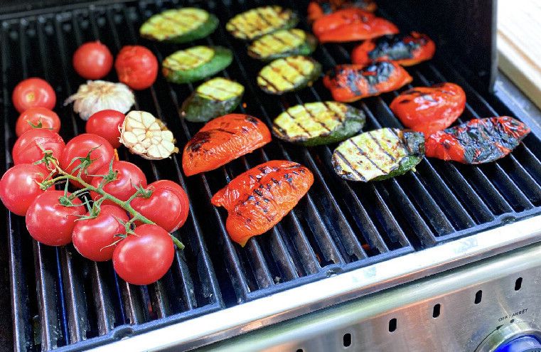 Bruschetta i grillowane warzywa