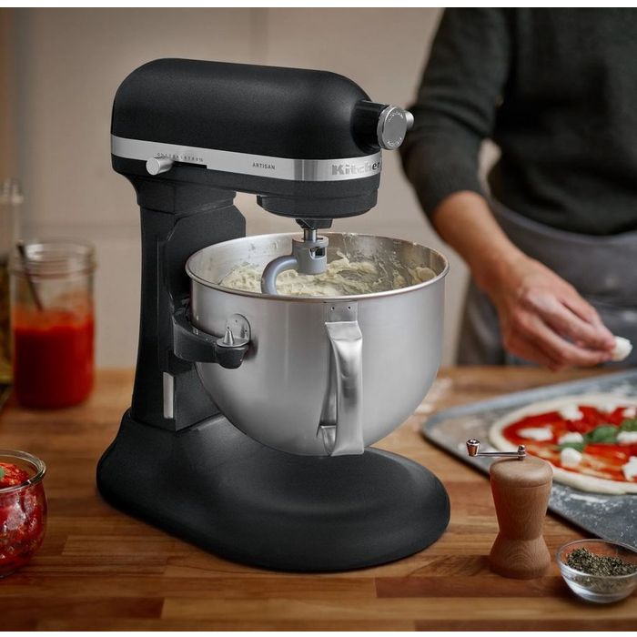 Mikser Artisan z podnoszoną dzieżą Matte Black 5,6L KitchenAid (5KSM60SPXEBM)