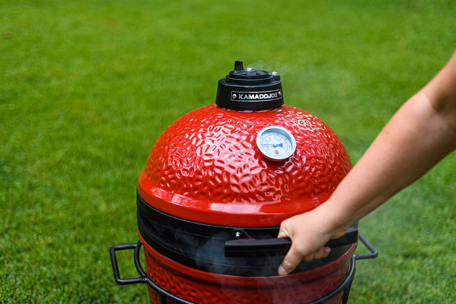Dlaczego kontrola temperatury na grillu węglowym jest tak ważna?