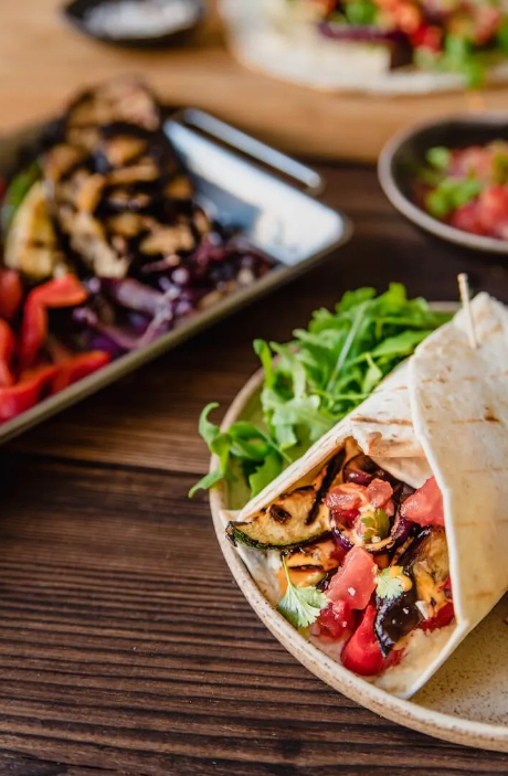 Grillowana tortilla z warzywami - szybka przekąska 