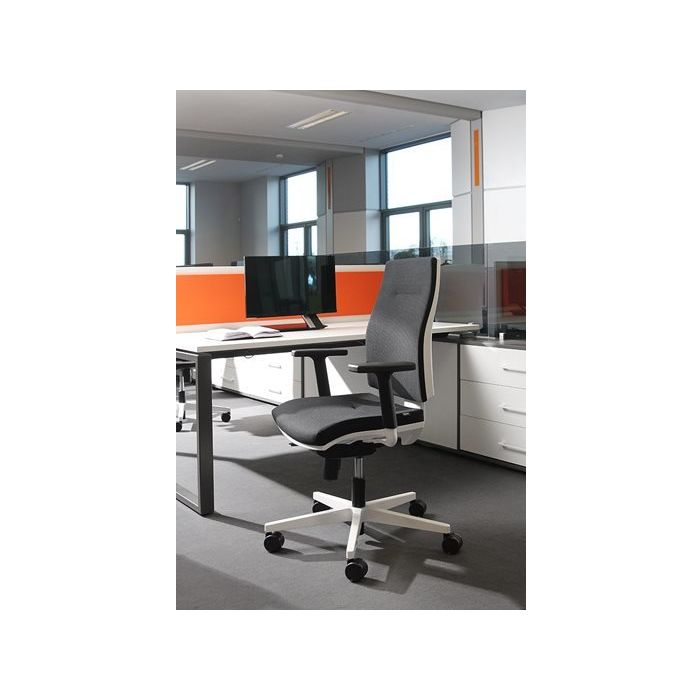 Fotel obrotowy CORR CJ 102 white Bejot