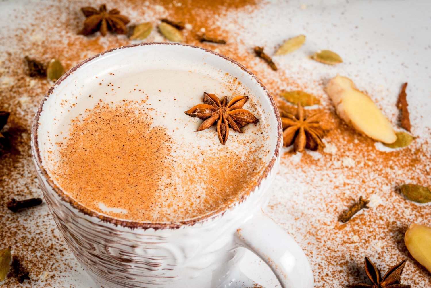 Cappuccino z kardamonem i imbirem
