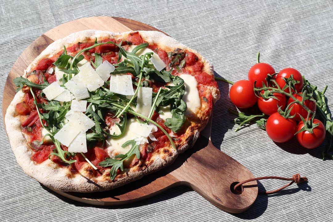 Pizza włoska z grilla gazowego Enders