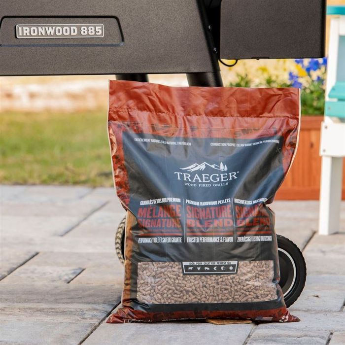 Pellet drzewny FSC Signature Blend – 9 kg Traeger