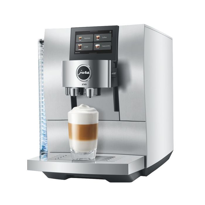 Jura Z10 EB serwujący latte macchiato w wysokiej szklance.