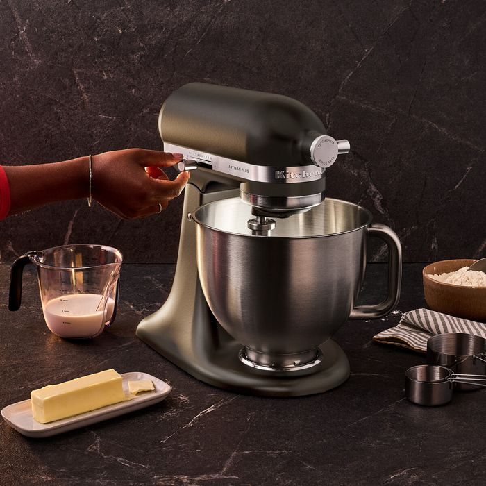 Mikser Artisan Plus 4,7 l z uchylną głowicą Iron Ore KitchenAid (5KSM50PKVEIO)