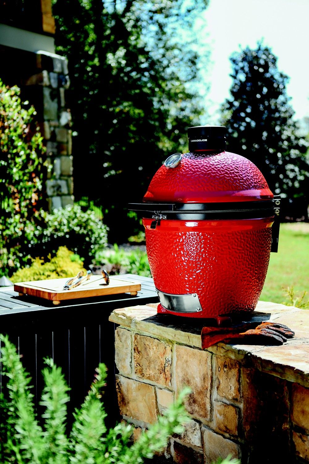 Wolnostojący grill węglowy Kamado Joe ceramiczny
