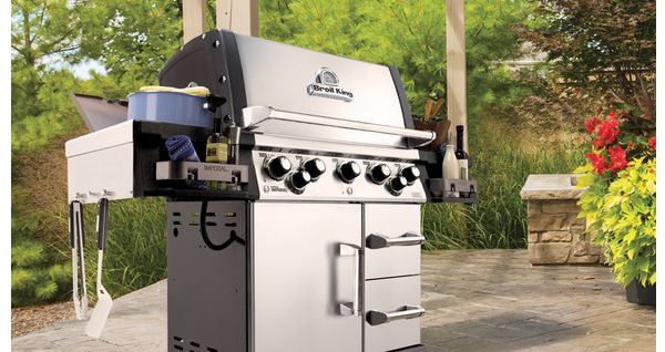 Kuchenka boczna czy palnik boczny na podczerwień? Udogodnienia w grillach gazowych Broil King 