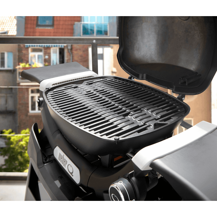 Grill gazowy Weber Q 1200N na kartusze ze stolikami bocznymi i stojakiem (1501085)