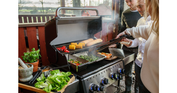 Jakiej wielkości grill gazowy kupić? Porady na przykładzie modeli Broil King