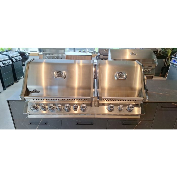 OUTLET - Grill osadzony na kuchni ogrodowej Napoleon Prestige BIPRO 825 (BIPRO825RBIPSS-3-CE) - EKSPOZYCJA