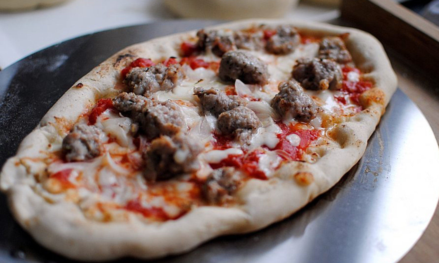 Pizza z grilla Enders z systemem Switch Grid
