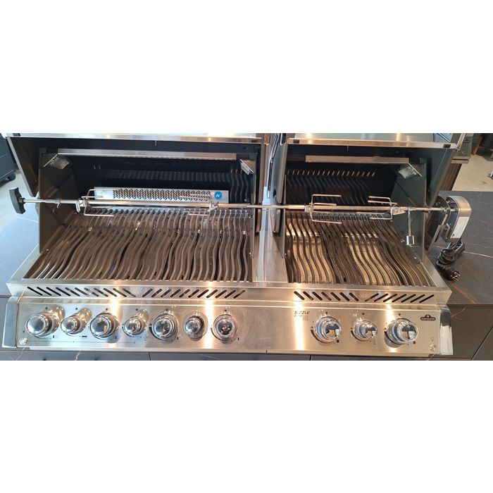 OUTLET - Grill osadzony na kuchni ogrodowej Napoleon Prestige BIPRO 825 (BIPRO825RBIPSS-3-CE) - EKSPOZYCJA