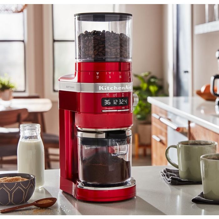 Młynek do kawy Artisan Candy Apple KitchenAid (5KCG8433ECA)
