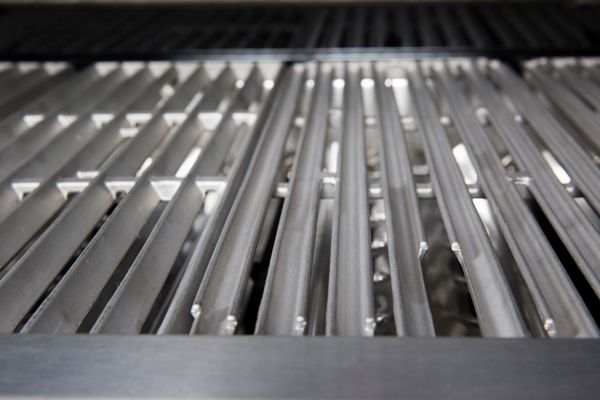 Dwustronne ruszty z odlewu stali szlachetnej w grillu Broil King
