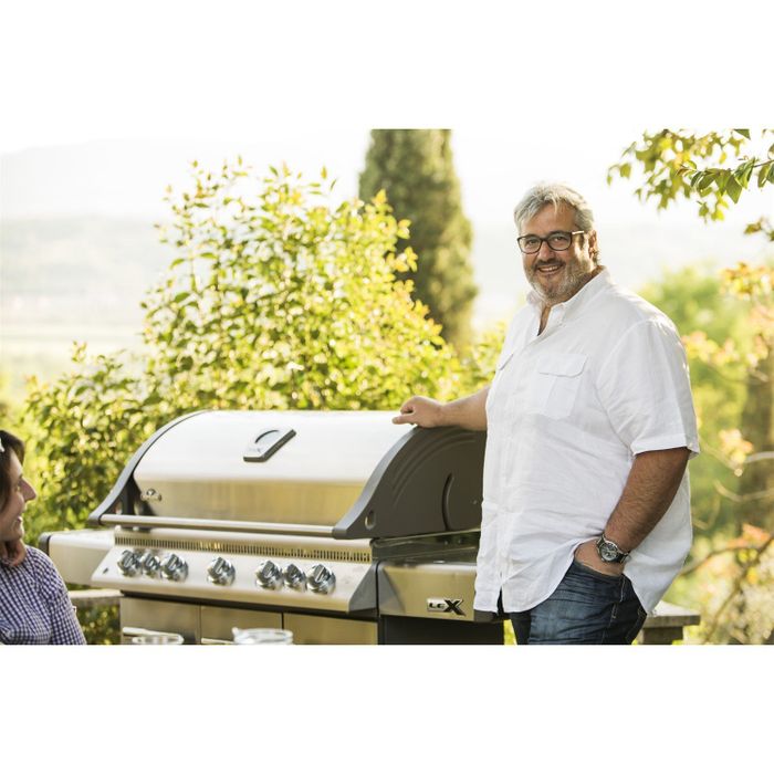 Grill gazowy Napoleon LEX 730 z palnikiem bocznym oraz dolnym i tylnym palnikiem na podczerwień (LEX730)