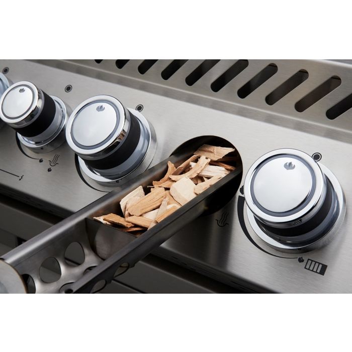 Grill gazowy Napoleon Prestige PRO 825 RSBI-3