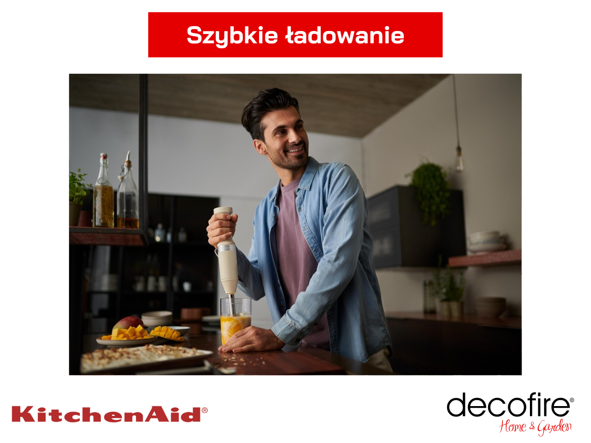 Szybkie ładowanie blendera bezprzewodowego KitchenAid Almond Cream