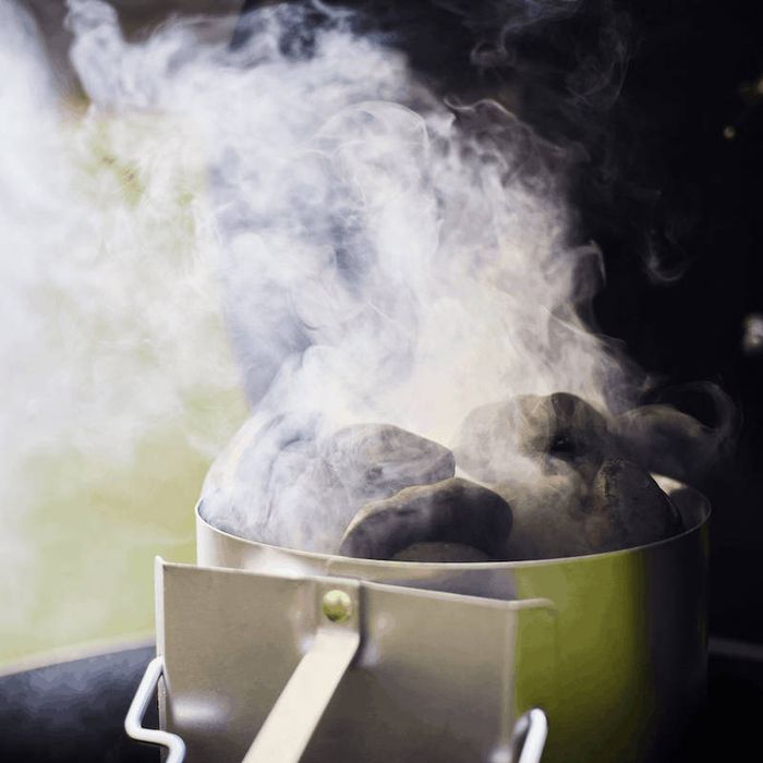 Brykiet ze skorup kokosa 4 kg Weber (18401)